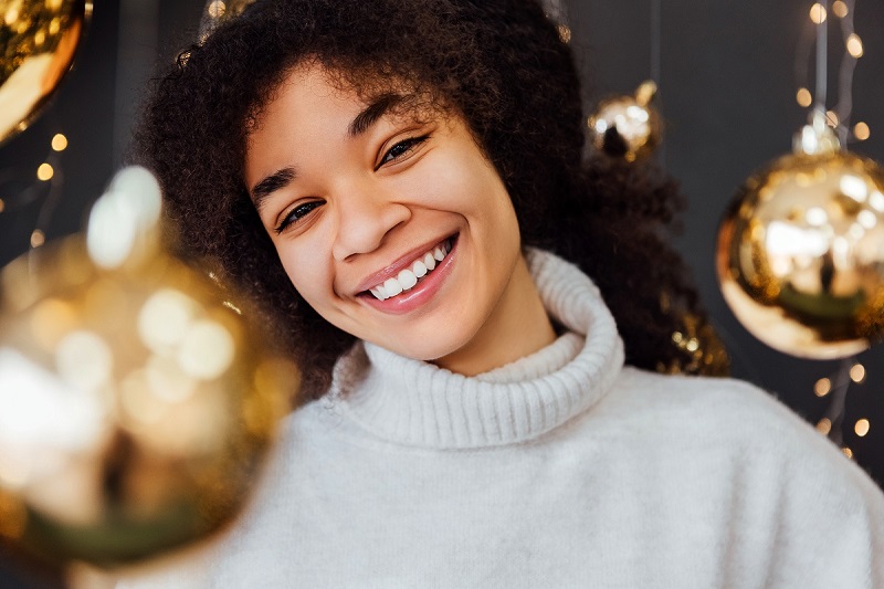 confident christmas smile with invisaling in smyrna