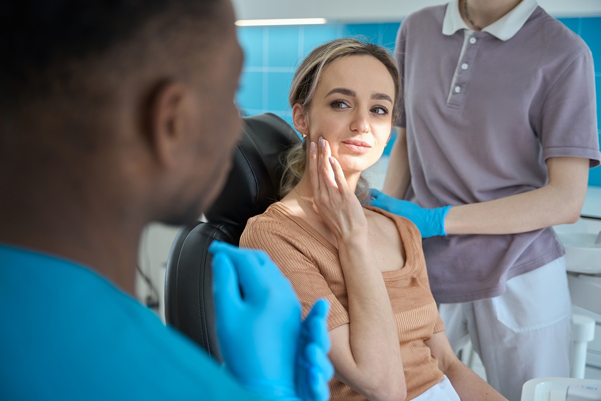 What happens if a cracked tooth goes untreated